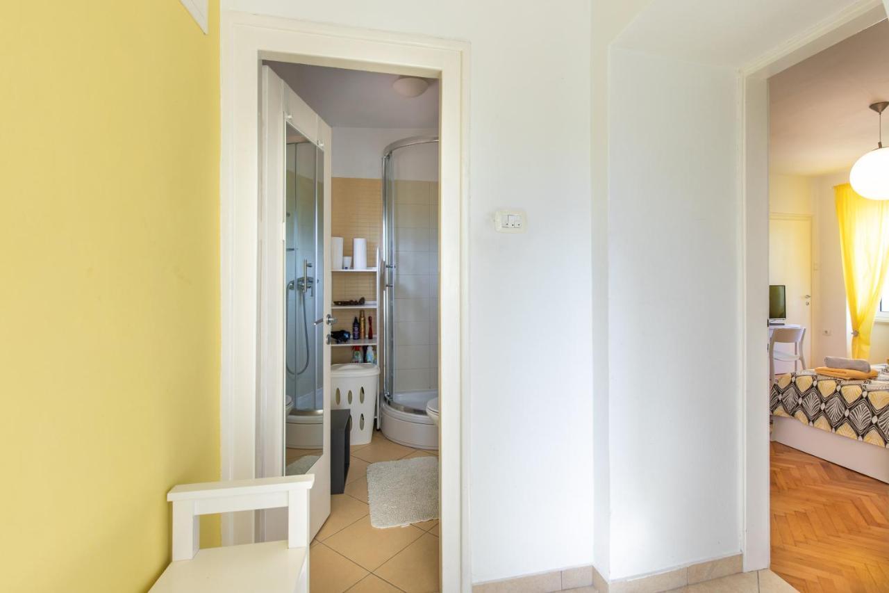 Apartment Portapisana Just 50M From The Beach كرك المظهر الخارجي الصورة