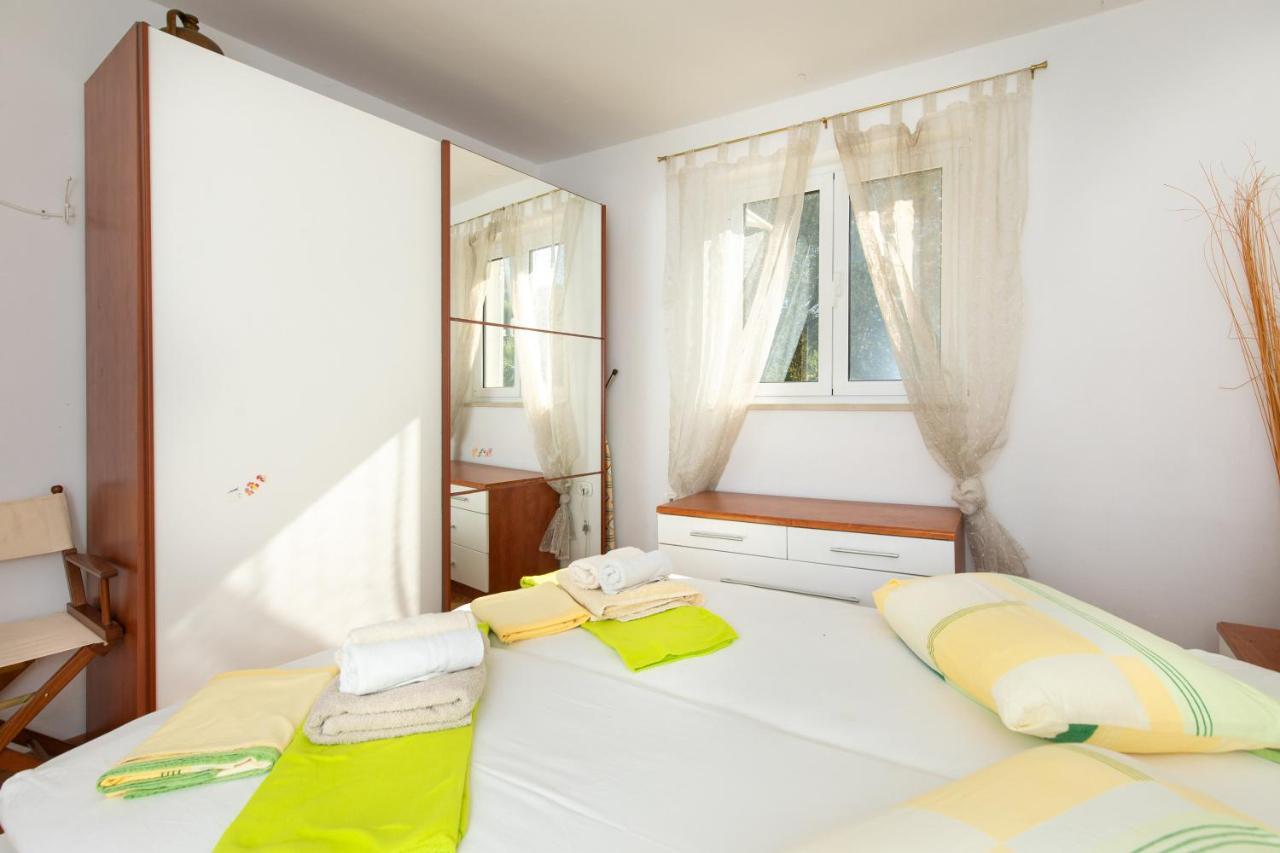 Apartment Portapisana Just 50M From The Beach كرك المظهر الخارجي الصورة