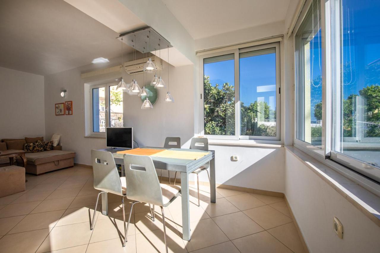 Apartment Portapisana Just 50M From The Beach كرك المظهر الخارجي الصورة