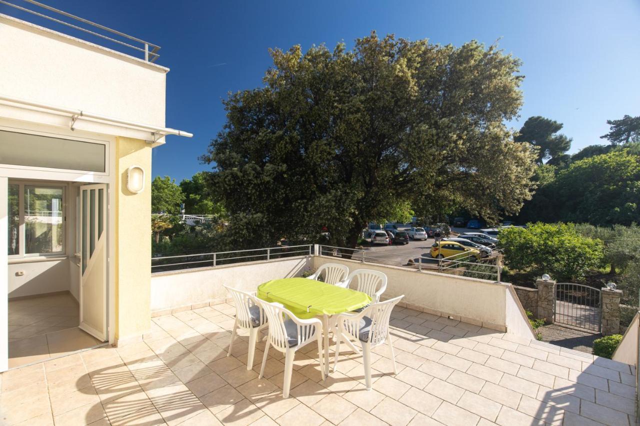 Apartment Portapisana Just 50M From The Beach كرك المظهر الخارجي الصورة